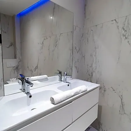 Hotel Sublime Ac 3 Bedrooms Saint Germain